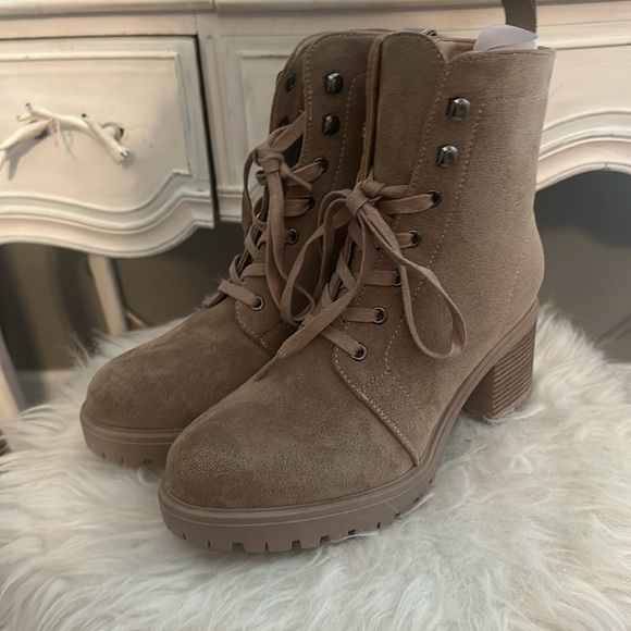 New Target Fall booties - Picture 8 of 8